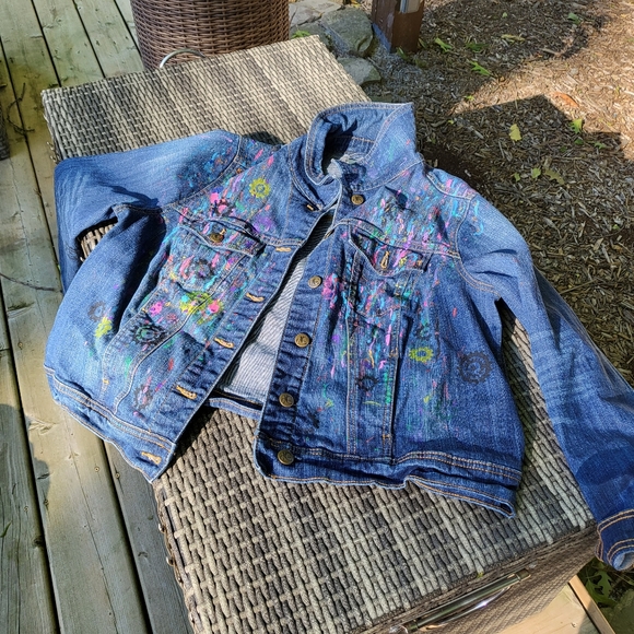 Vintage handpainted jean jacket - Picture 2 of 3